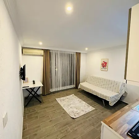 Aparthotel 9 House *
