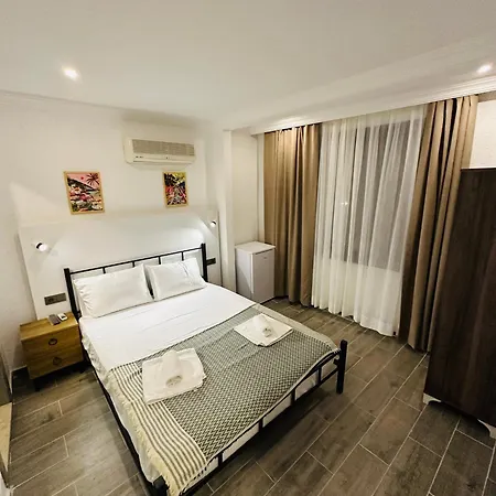Aparthotel 9 House *